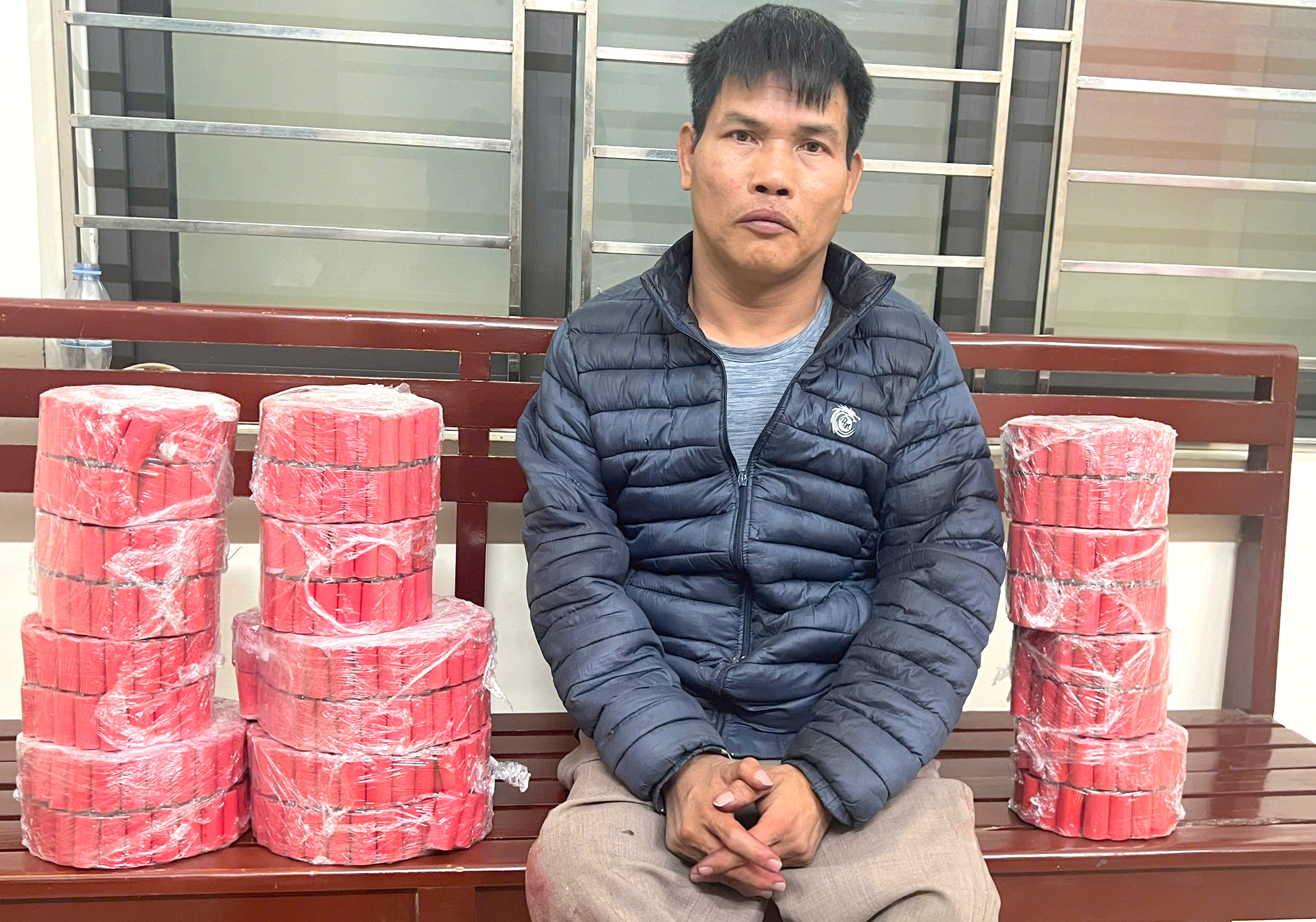 Công an phường Lưu Kiếm: Bắt giữ nhóm đối tượng sản xuất, buôn bán pháo nổ